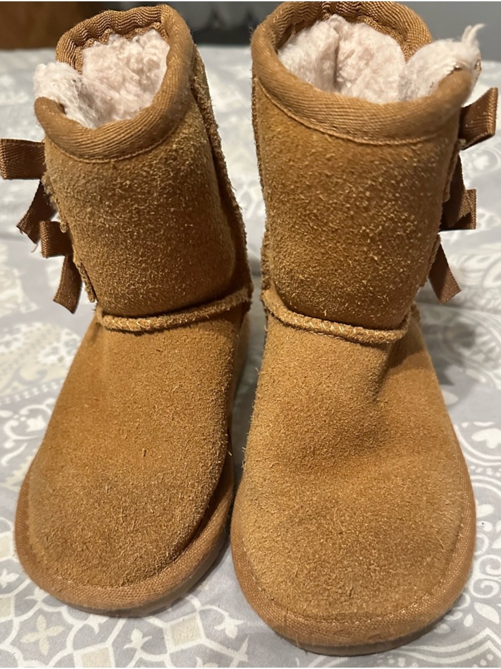 NWOT Girls' Tan Faux-Suede Koolaburra by Uggs